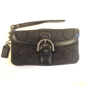 Coach buckle wristlet black